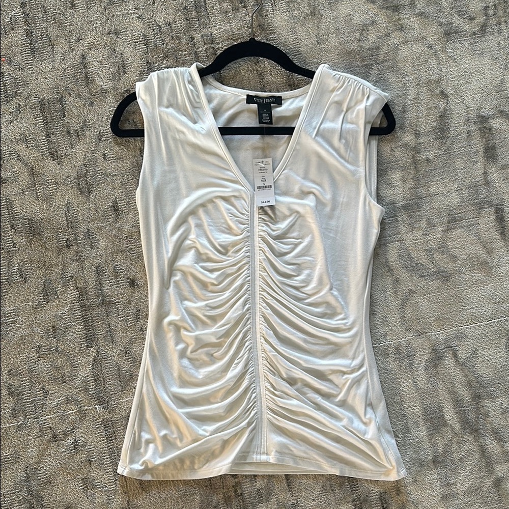 White House black market  White Ruched Top